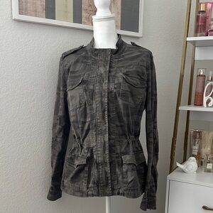 Express Women's Utility cargo Jacket in Camouflage